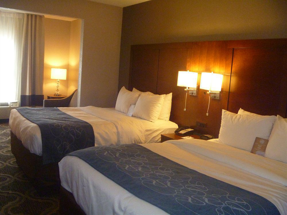 Comfort Suites Pineville - Ballantyne Area Eksteriør billede