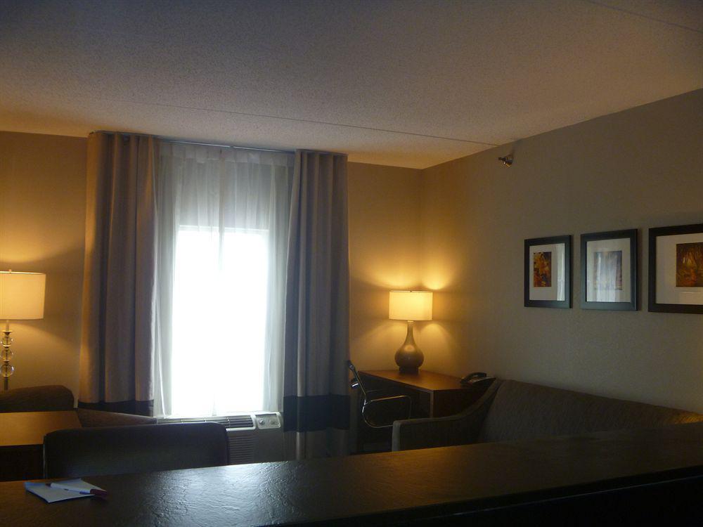 Comfort Suites Pineville - Ballantyne Area Eksteriør billede