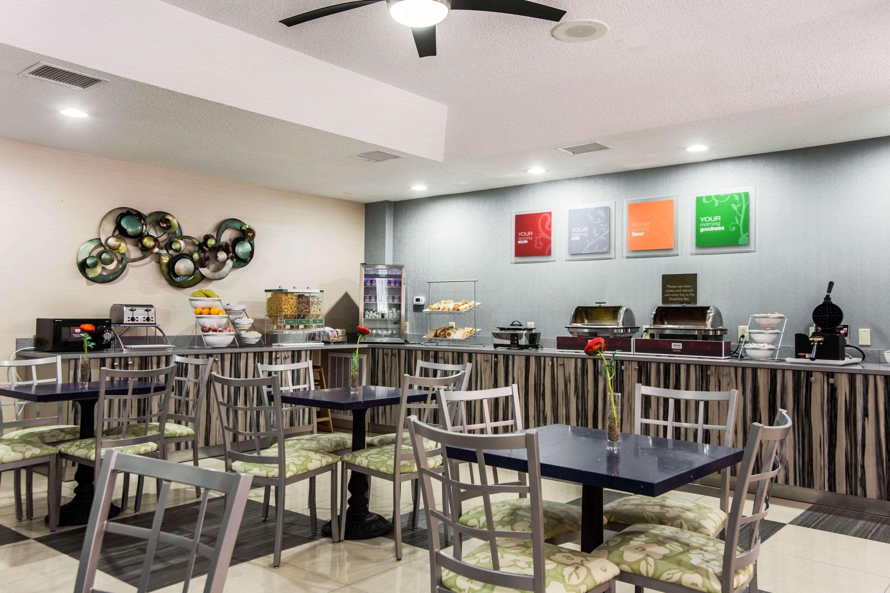 Comfort Suites Pineville - Ballantyne Area Eksteriør billede