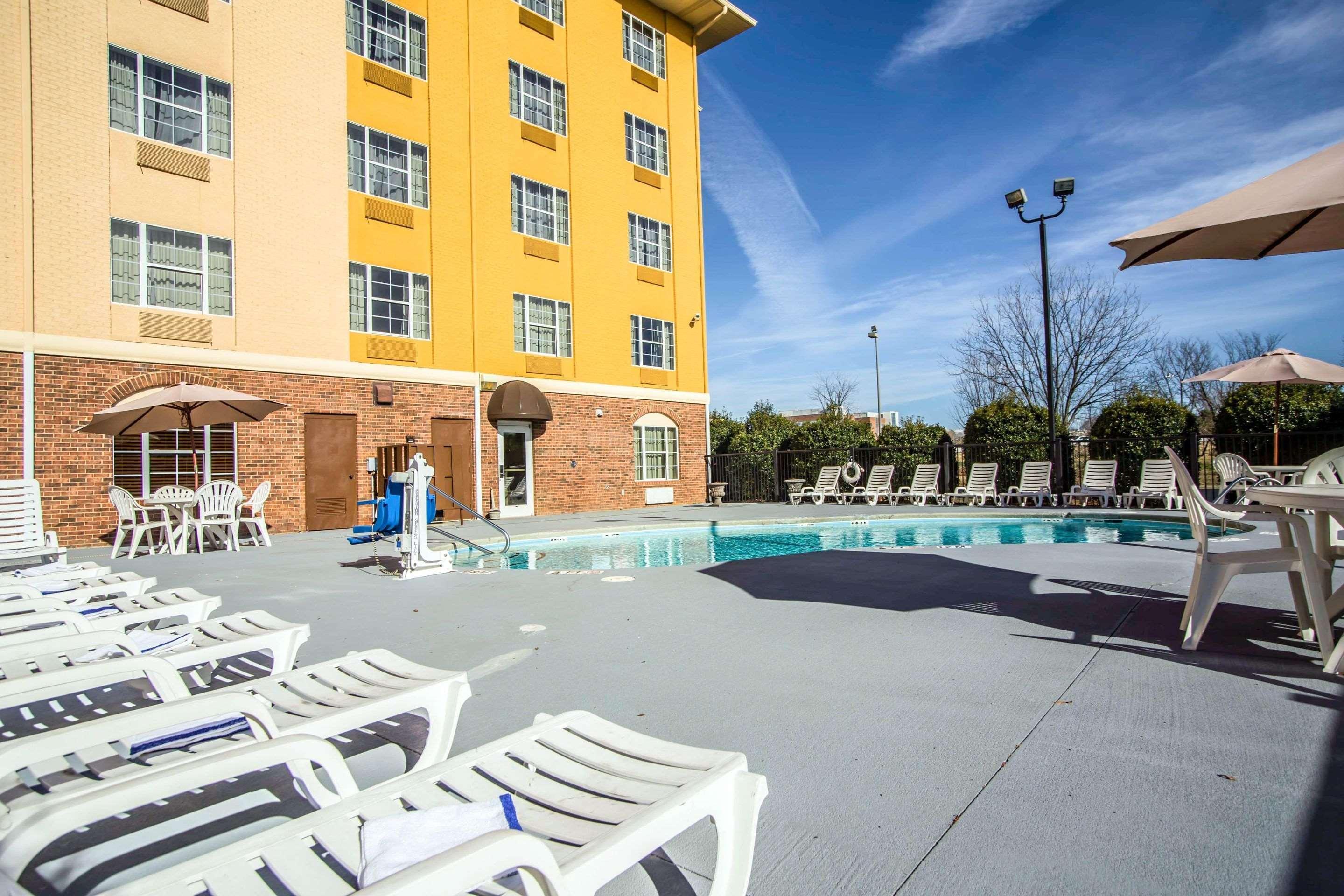 Comfort Suites Pineville - Ballantyne Area Eksteriør billede